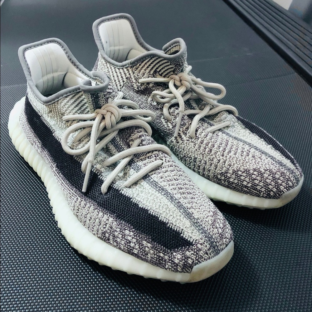 YEEZY Boost 350 v2